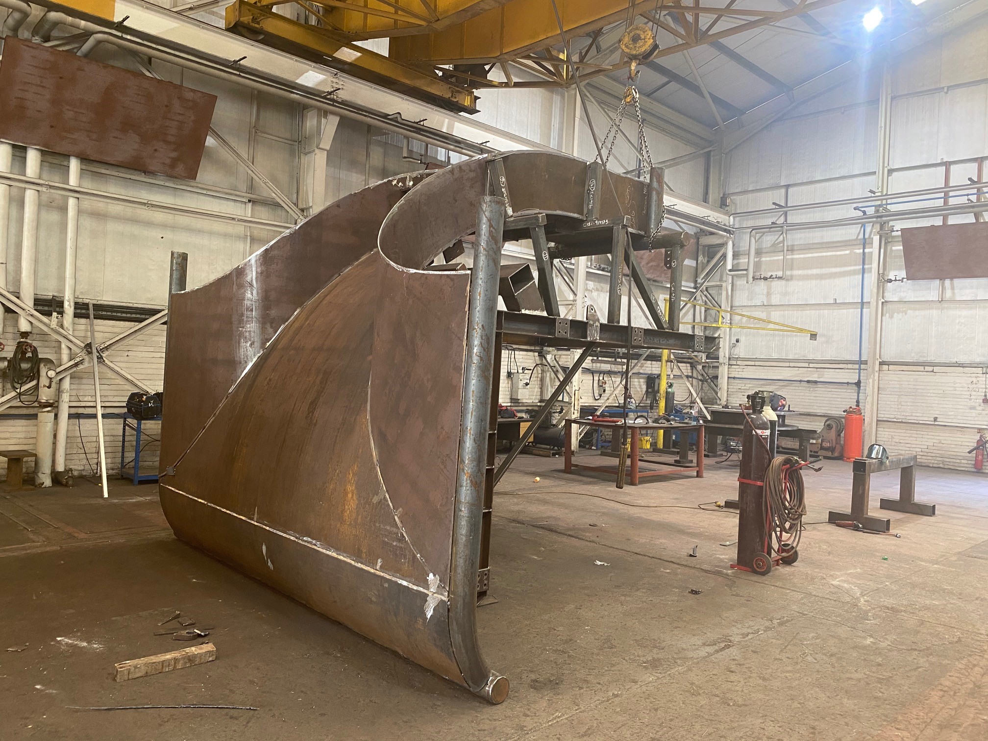 Simec-Atlantis chute